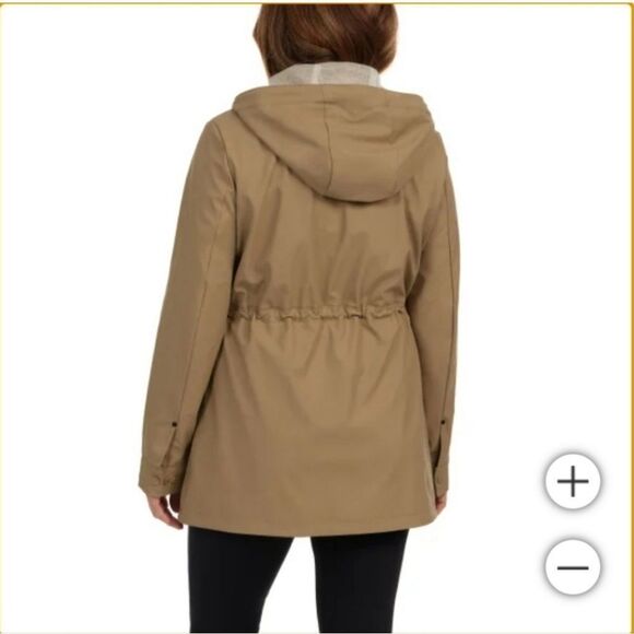 Hunter Women's Tan Hooded rain jacket water resistant - Picture 2 of 3